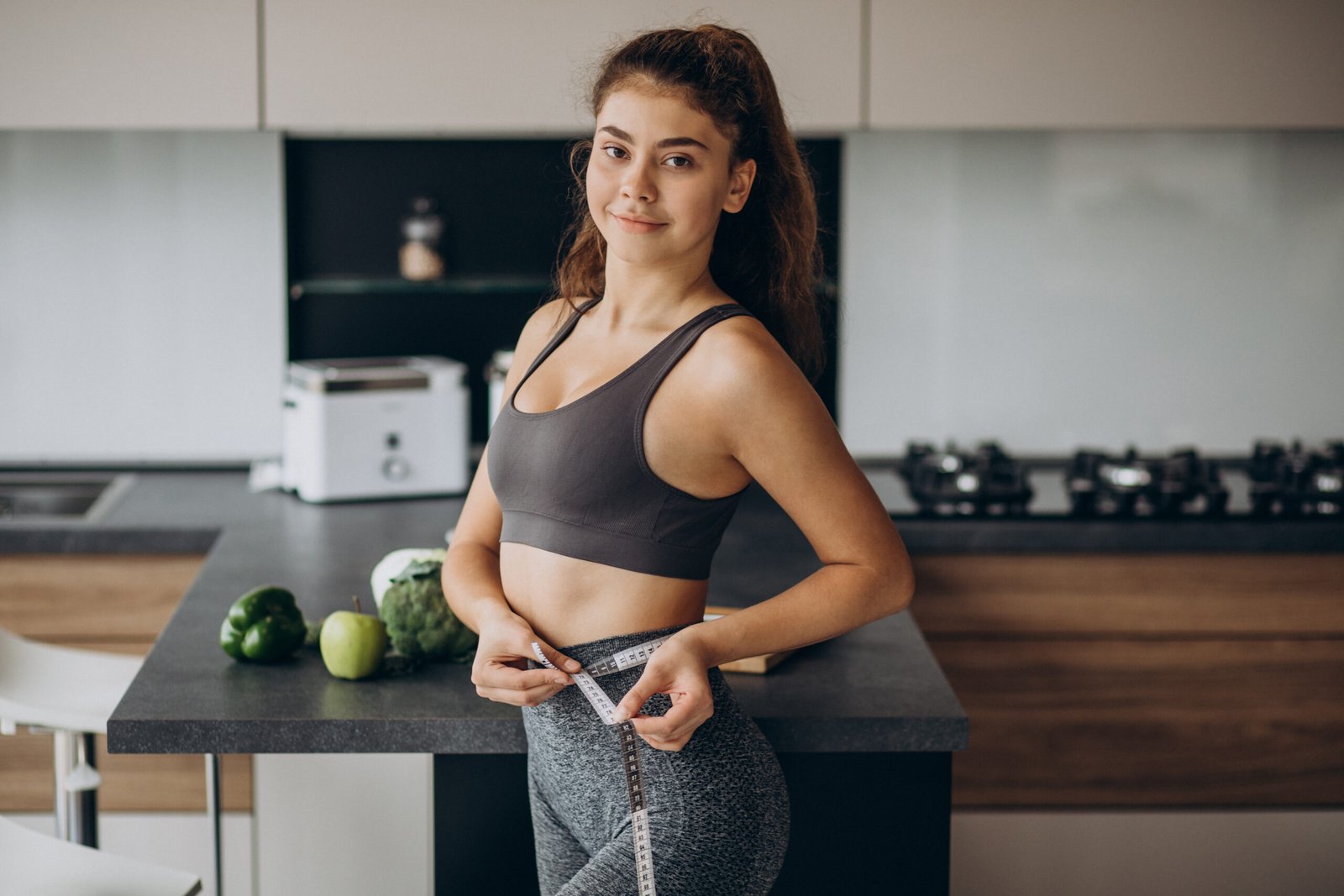 Best Weight Loss Protein Powders for Women in 2025